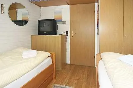 Holiday home Ferienhaeuser Taddigshoern Bensersiel
